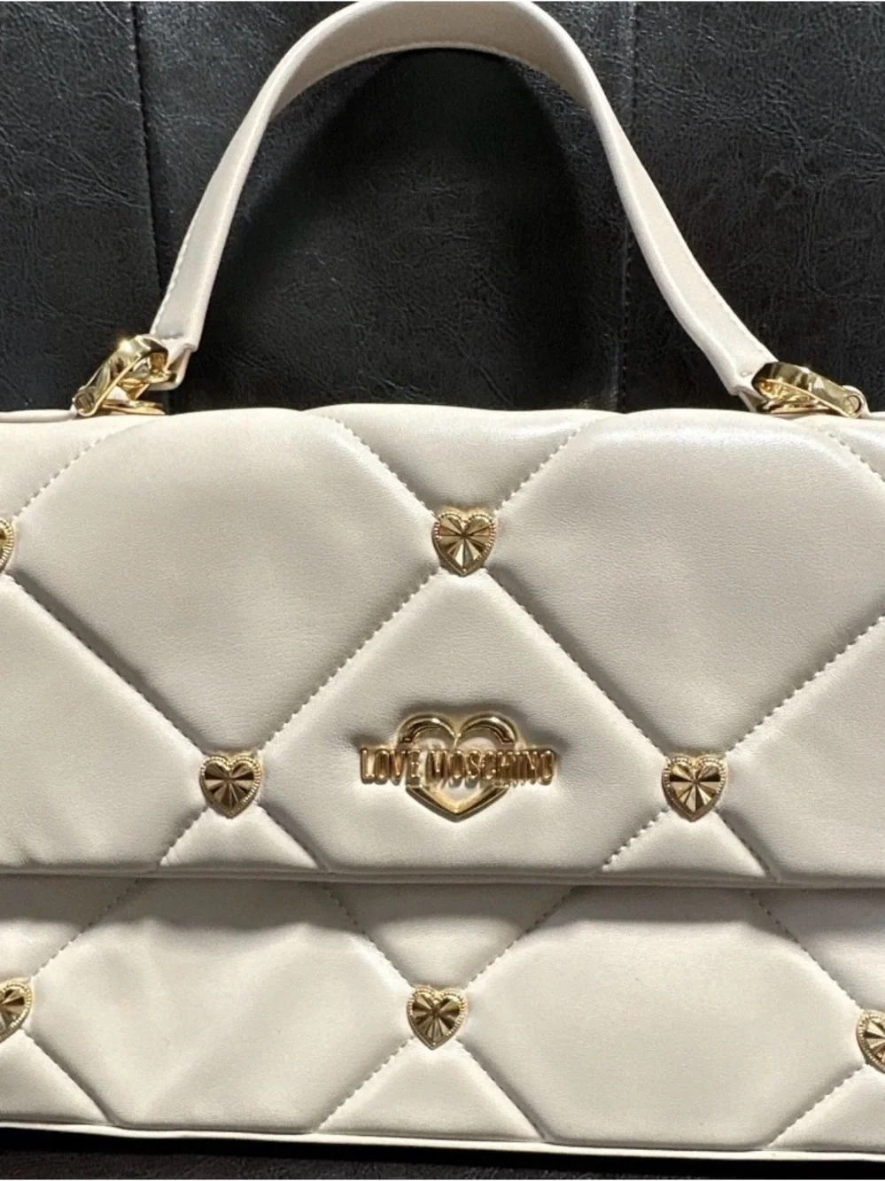 Love Moschino Cream Quilted Top-Handle Crossbody with Gold Hearts. Y2k must have